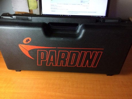 VENDO PISTOLA PARDINI SP RAPID FIRE de Septiembre del 2015 en perfecto estado. Con cacha NILL ( puesta 32