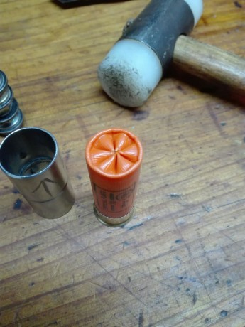 pues eso me gustaria hacer un recopilatorio de tablas de recarga para escopeta.

Para empezar ahí os pongo 160