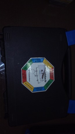 Vendo gafas de tiro para carabina con dos filtros de luz y sus correspondientes enganches, los filtros 00