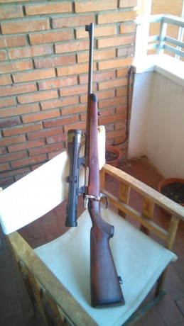 Un compañero de caza me ha pedido que le anuncie este Santa Barbara.

Calibre 30—O6 con monturas Appel 02