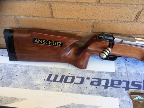 VENDO CARABINA ANSCHUTZ del 22 lr. Modelo 2013/690 de longitud de cañon con culata BR . EN PERFECTO ESTADO( 21
