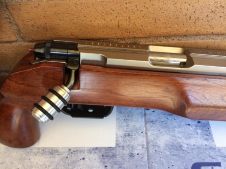 VENDO CARABINA ANSCHUTZ del 22 lr. Modelo 2013/690 de longitud de cañon con culata BR . EN PERFECTO ESTADO( 20