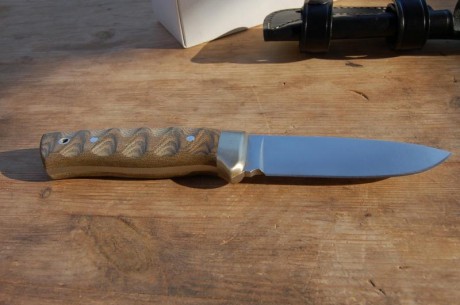 Vendo por no usar, Muela  Kodiak  nuevo, nunca usado y con caja, en acero  Sandvick  14C28N, cachas de 00