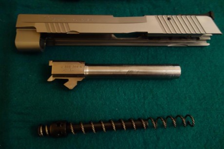 Vendo Sig Sauer p226 x-five allround en muy buen estado y con muy buena precisión. Se entrega con dos 02