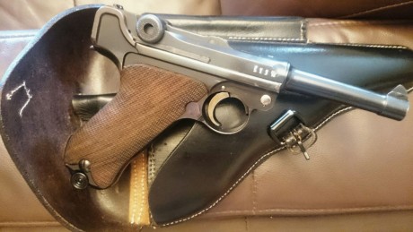 Buenos dias. Vendo una pistola  luger P08 del año 1917 en calibre 9 mm parabellum, perfecto estado de 01