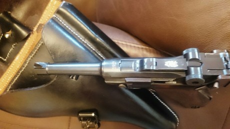 Buenos dias. Vendo una pistola  luger P08 del año 1917 en calibre 9 mm parabellum, perfecto estado de 10