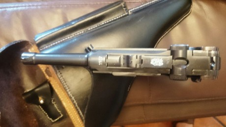 Buenos dias. Vendo una pistola  luger P08 del año 1917 en calibre 9 mm parabellum, perfecto estado de 00