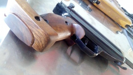 En venta un ejemplar clasico de Lp80 de la marca feinwerkbau para la modalidad de tiro olímpico y que 01