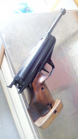 En venta un ejemplar clasico de Lp80 de la marca feinwerkbau para la modalidad de tiro olímpico y que 00