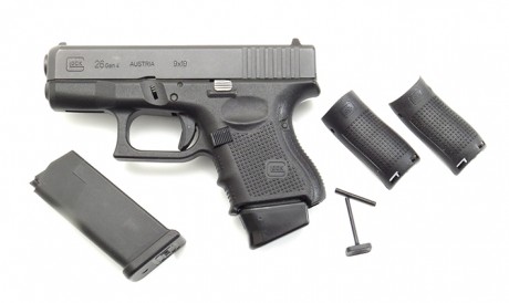 Vendo Glock 26 Gen-4 en perfecto estado y con estuche, cargadores, etc. Como nueva. la tengo desde el 01
