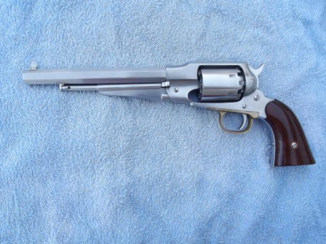 Buenas, por falta de uso, pongo a la venta este bonito revolver, un Uberti replica Remington 1858 new 02