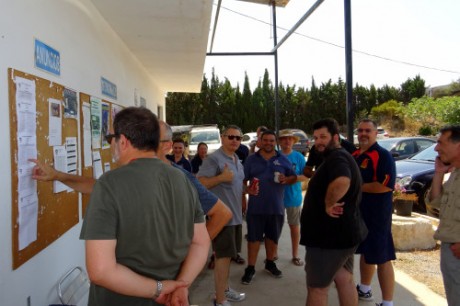 Hola, alguien podria decir  si se va a hacer la quedada en Cullera y como nos podemos apuntar? gracias 00