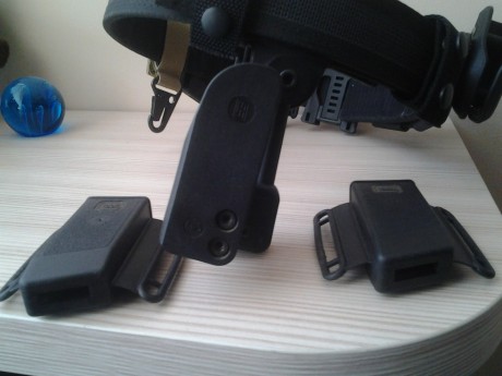 Vendo inserción de la funda HS usada para Glock 17 en buen estado. Supongo que valdra para G19, G34, G17 01