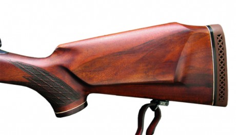  REBAJADO  
Pequeño y ligero rifle calibre .243 Win que es un verdadero capricho y además una pieza notablemente 12