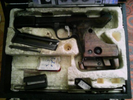 Hola. Como la edad no perdona y con gran pena me veo obligado a dejar este bonito deporte que tantas alegrías 00