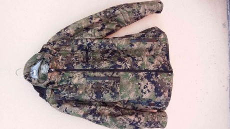 Vendo chaqueta beretta  optifade 3/4
 Camo digital optifade.forro windstopper talla. Italia:XXL   USA: 02