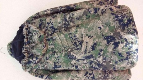 Vendo chaqueta beretta  optifade 3/4
 Camo digital optifade.forro windstopper talla. Italia:XXL   USA: 01