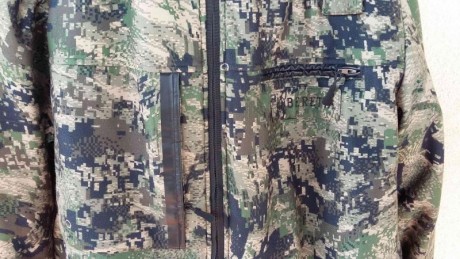 Vendo chaqueta beretta  optifade 3/4
 Camo digital optifade.forro windstopper talla. Italia:XXL   USA: 00