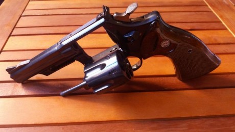 Hola, buenos días.
Busco revolver, sin prisa porque has setiembre no opto a aumento de cupo, que esté 71