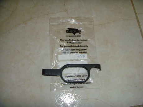 Compro guardamontes para una culata Anschuzt, en las fotos pongo los modelos que me sirven, cualquiera 40