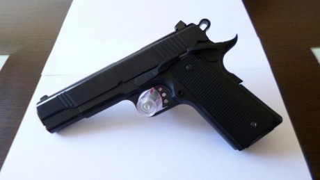 Hola muy buenas, vendo pistola tipo 1911 marca Norinco, modelo NP29 (monohilera) en calibre 9mm. 

El 00