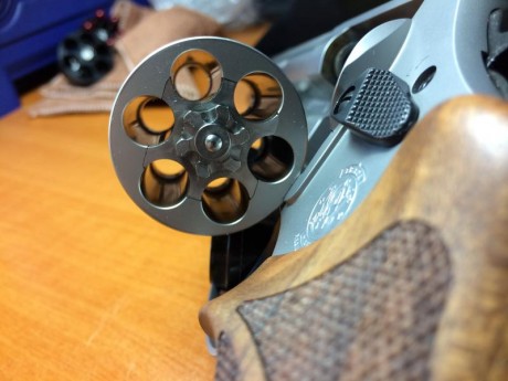 VENDO REVOLVER S&W 686/357 -ULTIMO MODELO DEL FABRICANTE-de OCTUBRE 2016 con muy poco uso y en garantia 51