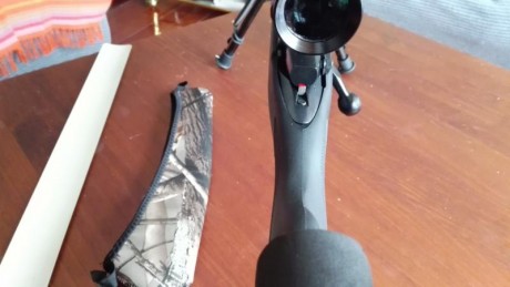 Vendo equipo F-Class compuesto por SAQUETE trasero en loneta y refuerzos en piel , BIPODE tipo Harris 11