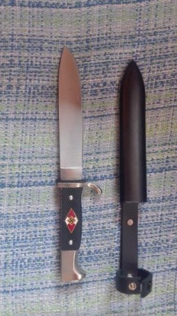 Buenas, ofrezco cuchillo Hubertus de la fábrica de Solingen en Alemania, fábrica que hace cuchillos desde 01
