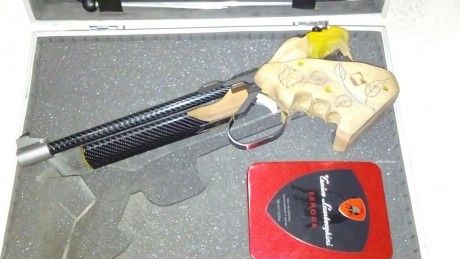 Vendo Hammerli 150, calibre 22, por no usarla. Buen estado y muy bien tratada. 608863379
450€ 01