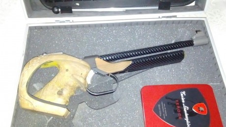 Vendo Hammerli 150, calibre 22, por no usarla. Buen estado y muy bien tratada. 608863379
450€ 00
