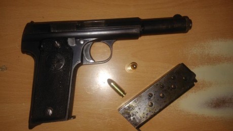 Buenas tardes a todos.
Siempre me ha encantado esta arma (astra 400) y tengo claro que no me sirve para 120