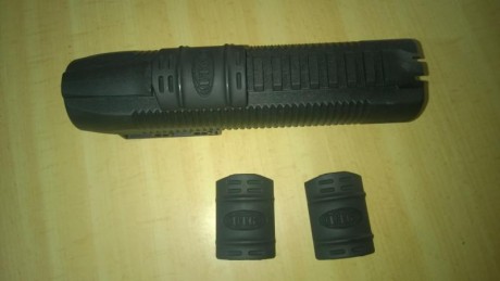  WP_20170810_001 - copia.jpg  WP_20170810_002.jpg  WP_20170810_003.jpg 

Guardamanos Fab defense para 01