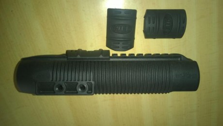  WP_20170810_001 - copia.jpg  WP_20170810_002.jpg  WP_20170810_003.jpg 

Guardamanos Fab defense para 00