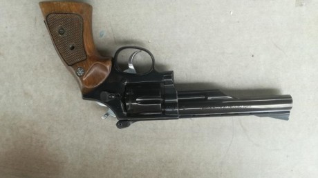 Señor mayor compañero de club me ha pedido que le anuncie su Llama 38
Doy fe que esta como nuevo pues 02