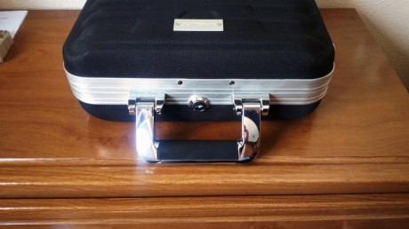 Vendo maletin Vanguard para arma corta,está usado pero en buen estado,tiene cerradura con llave.
La medidas 01