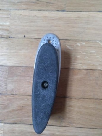 Vendo cantonera regulable para escopeta, se puede desplazar en dos ejes, dando giro al eje del arma o 01