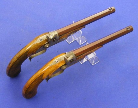 Voy a colocar unas fotos de un arma larga alemana de llave de mecha del siglo XVI. 92