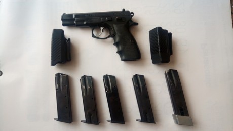 Vendo pistolas de segunda mano, Pistola Glock 34 Generación 3 con punto rojo Docter valorado en 400 euros 10