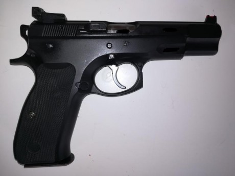  Vendo pistola CZ 75 B de cal 9 mm  preparada para tiro de precisión. Alza y punto LPA y disparador afinado. 02