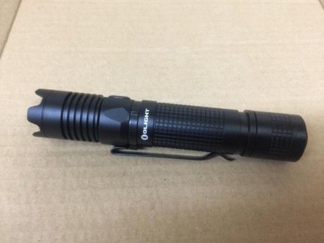 Nueva a estrenar.
LED, EDC 1000 lúmenes (5 min).
360lumemes 2h.
60 lúmenes 12h.
10 lúmenes 60h.
1/2 lumen 11