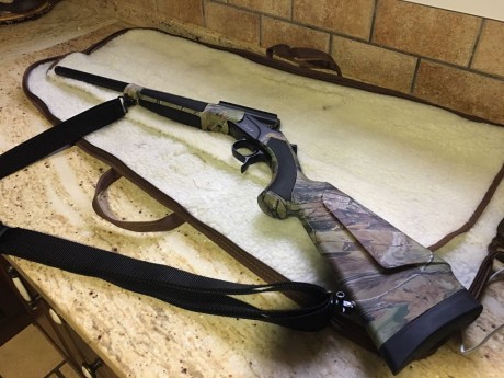 Hola,
Un amigo vende el siguiente rifle:
Bergara Apex camo en calibre 308 Win
Cañones intercambiables. 02