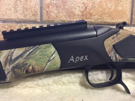 Hola,
Un amigo vende el siguiente rifle:
Bergara Apex camo en calibre 308 Win
Cañones intercambiables. 01