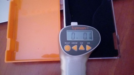 buenas compañeros, vendo pesagatillos digital LYMAN en perfecto estado con su caja original,
se a usado 00