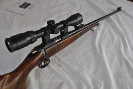 Se vende:
- Carabina CZ452 ZKM en calibre .22Magnum. Incluye:
- Visor Bushnell 3-9x40mm
- Dos Cargadores 51
