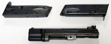 Se vende CZ 75 en calibre 9mm y con conversión 22lr, viene con 3 cargadores del 9mm y 2 del 22lr, el arma 52