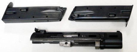 Se vende CZ 75 en calibre 9mm y con conversión 22lr, viene con 3 cargadores del 9mm y 2 del 22lr, el arma 61