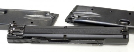 Se vende CZ 75 en calibre 9mm y con conversión 22lr, viene con 3 cargadores del 9mm y 2 del 22lr, el arma 60