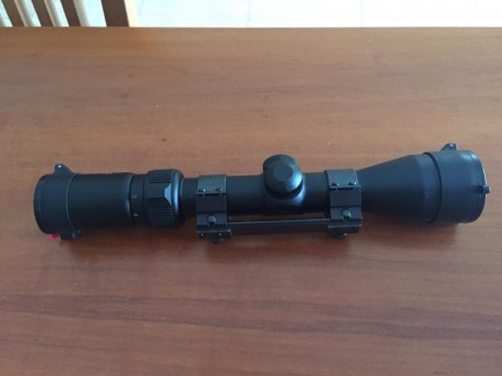 En vta visor de caza, impecable  con anillas y carril precio del conjunto 300 € 01