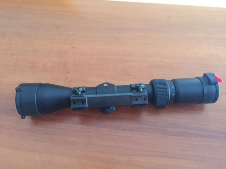 En vta visor de caza, impecable  con anillas y carril precio del conjunto 300 € 00