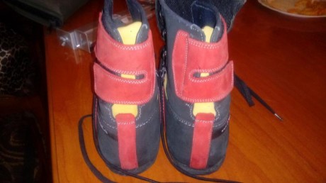 buenas compañeros vendo un par de botas de tiro corami practicamente nuevas se an usado 2 veces , vienen 00